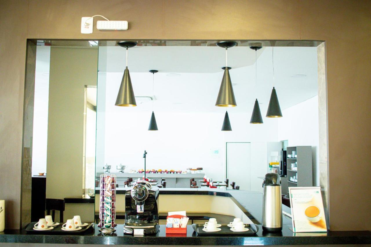 Hotel H2 Congonhas Congonhas  Exterior foto A coffee bar in a hotel